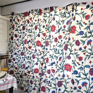 Stunning Vintage Drapes Window/ Coverings